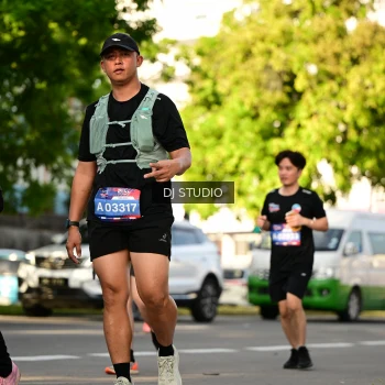 Runner Photo 4051084