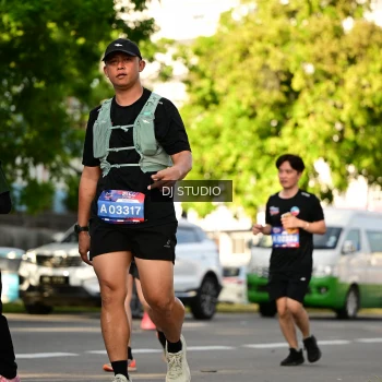 Runner Photo 4051085