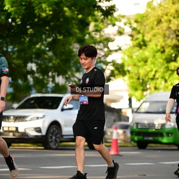 Runner Photo 4051124