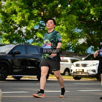 Runner Photo 4051132