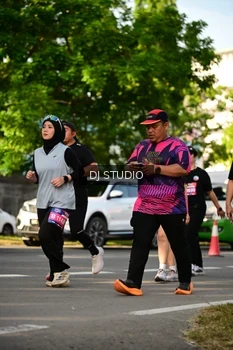 Runner Photo 4051169
