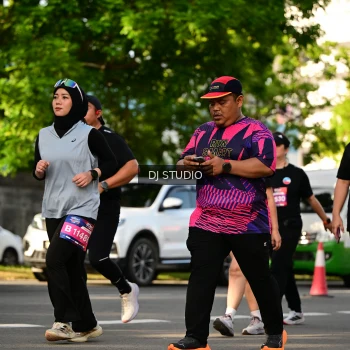 Runner Photo 4051173