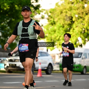 Runner Photo 4051197