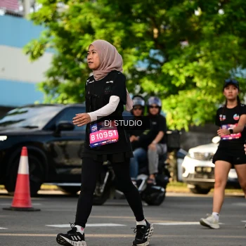 Runner Photo 4051266