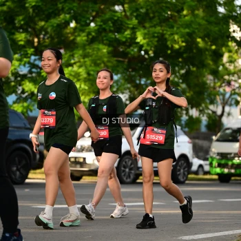 Runner Photo 4051348