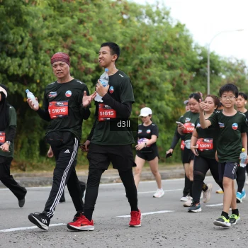 Runner Photo 4051665