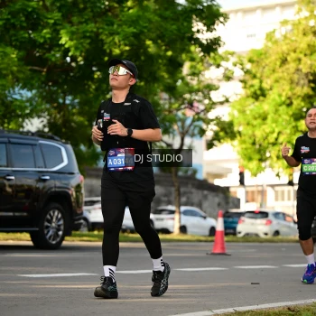Runner Photo 4051874