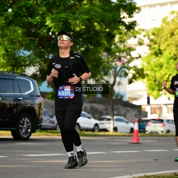 Runner Photo 4051900