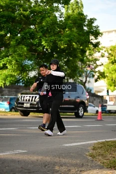 Runner Photo 4052457