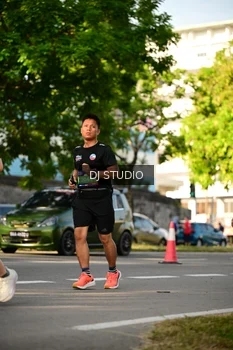 Runner Photo 4052720