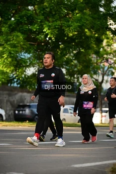 Runner Photo 4052996
