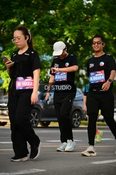 Runner Photo 4053100