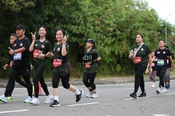 Runner Photo 4053105