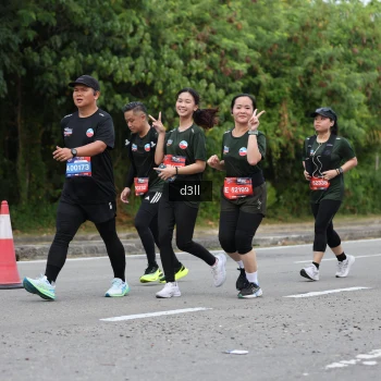 Runner Photo 4053121
