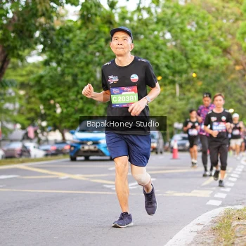 Runner Photo 4053165