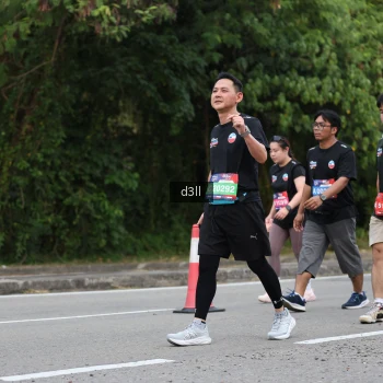 Runner Photo 4053273