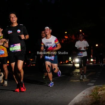 Runner Photo 4053372