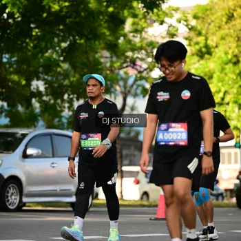 Runner Photo 4053373