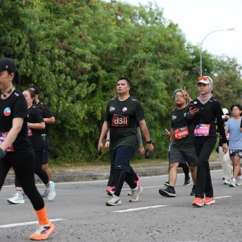 Runner Photo 4053707
