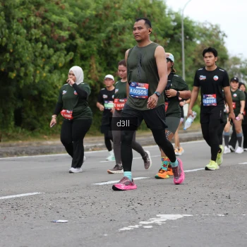 Runner Photo 4054003