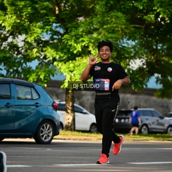 Runner Photo 4054157