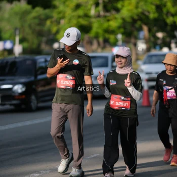 Runner Photo 4054289