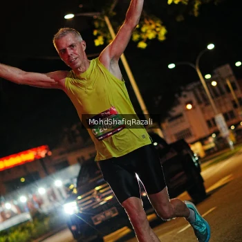 Runner Photo 4054395