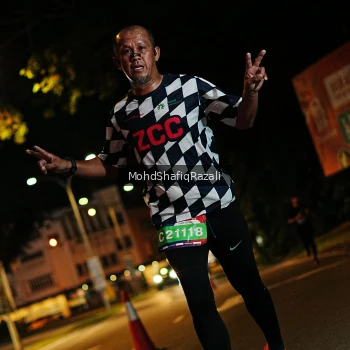 Runner Photo 4054655