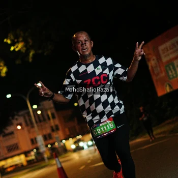 Runner Photo 4054659