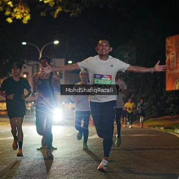 Runner Photo 4054863