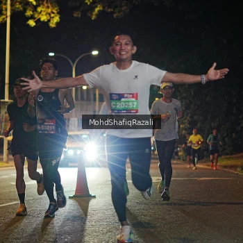 Runner Photo 4054875