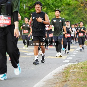 Runner Photo 4054903