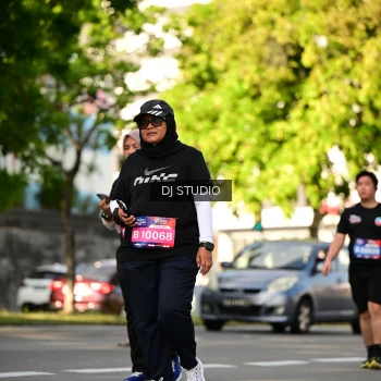 Runner Photo 4055349