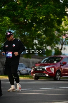 Runner Photo 4055410