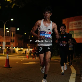 Runner Photo 4055672