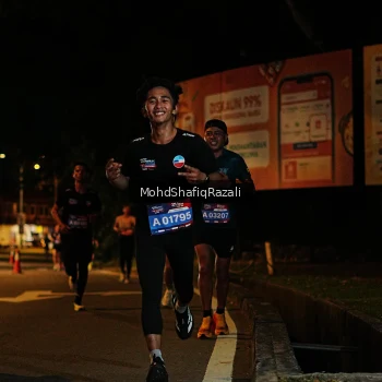 Runner Photo 4056038