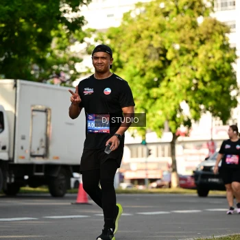 Runner Photo 4056086