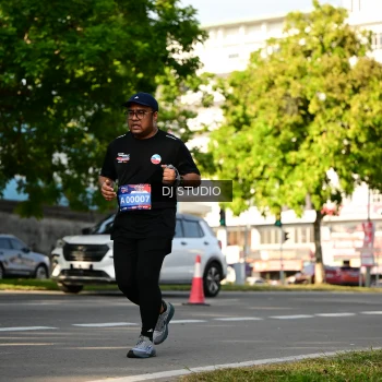 Runner Photo 4056173