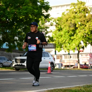 Runner Photo 4056175