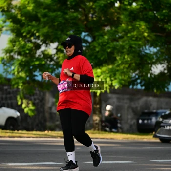 Runner Photo 4056359