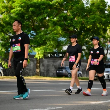Runner Photo 4056534