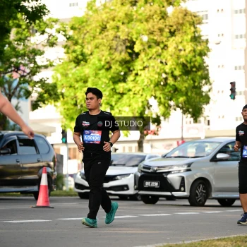 Runner Photo 4056636