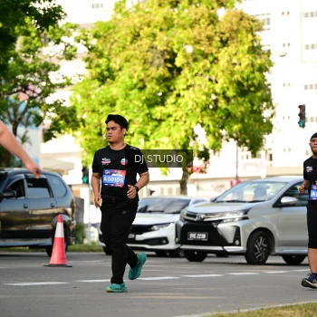Runner Photo 4056638