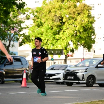 Runner Photo 4056647