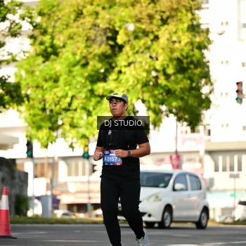 Runner Photo 4056657