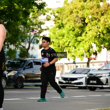 Runner Photo 4056661