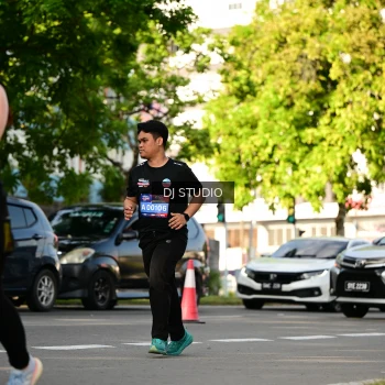 Runner Photo 4056673
