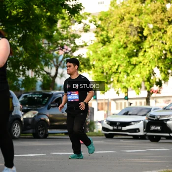 Runner Photo 4056674