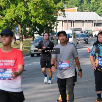 Runner Photo 4056694
