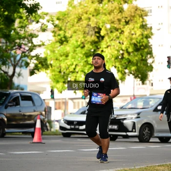 Runner Photo 4056700